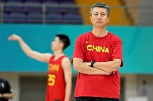 媒体人：中国男篮上半场执行了正确的防守策略 感觉韩国还有后招