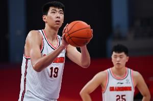 媒体人：广州与徐昕签下四年租借合同 第二第三赛季是回购窗口期